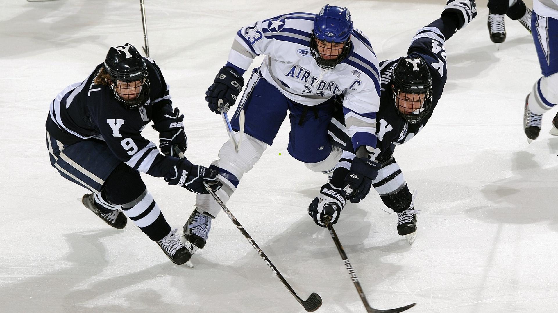 国足连胜势头遭强力终结，高强度对抗下小组排名坠底暴露短板